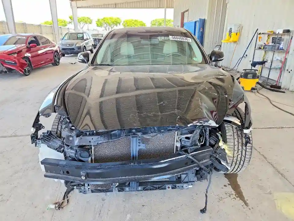 JN1BY1AP7GM220700 2016 INFINITI Q70-4