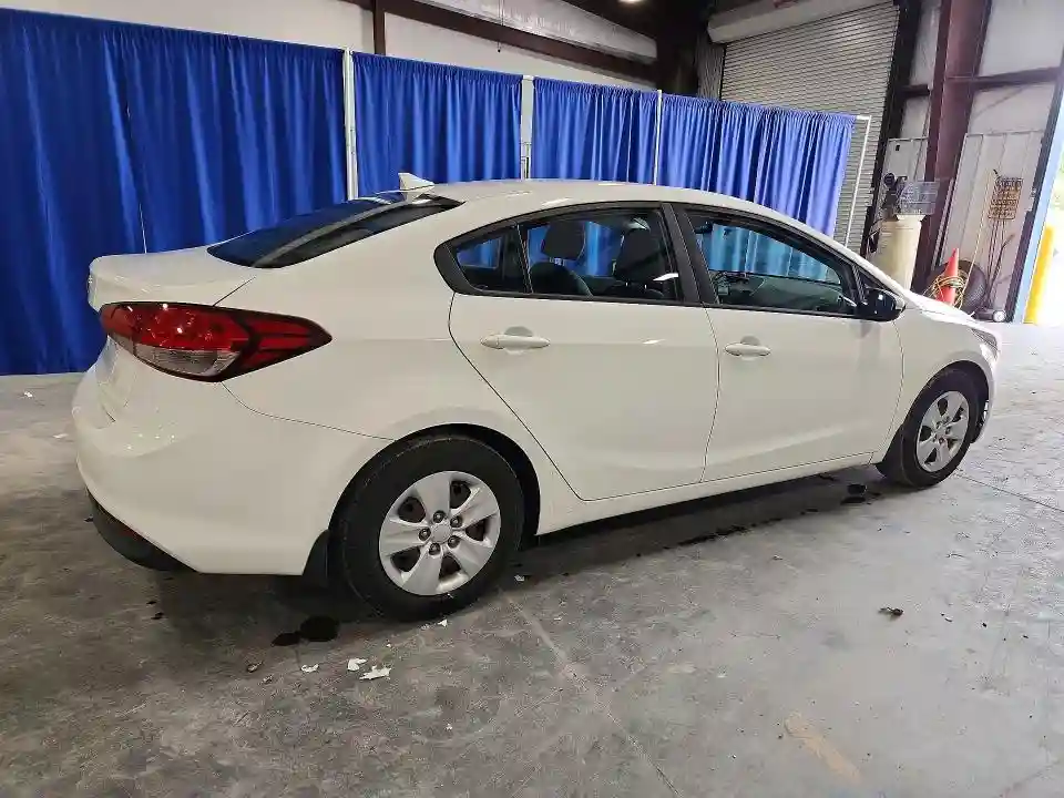 3KPFK4A71HE036645 2017 KIA FORTE-2