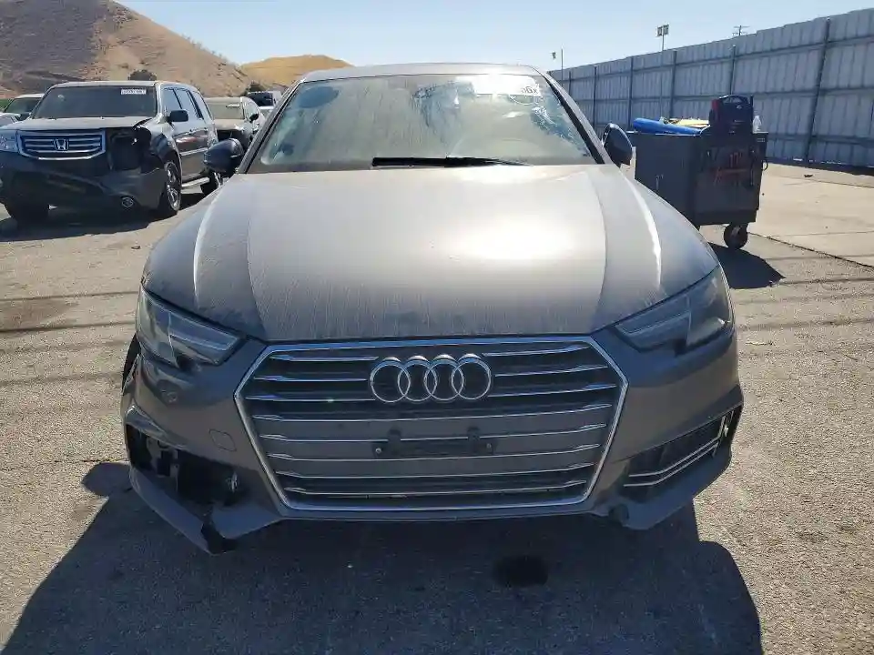 WAUKMAF48HN042490 2017 AUDI A4-4
