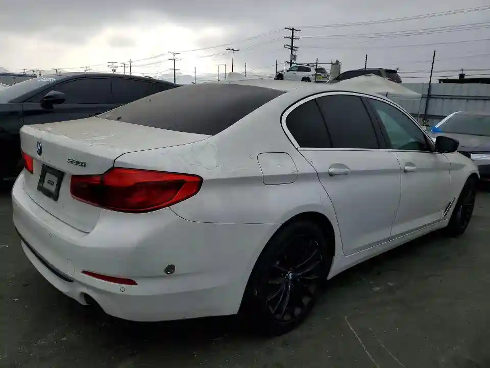 WBA53BH0XMCF69844 2021 BMW 5 SERIES-2