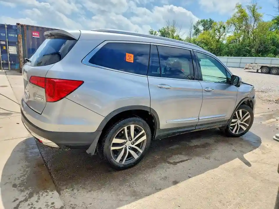 5FNYF6H96HB004364 2017 HONDA PILOT-2