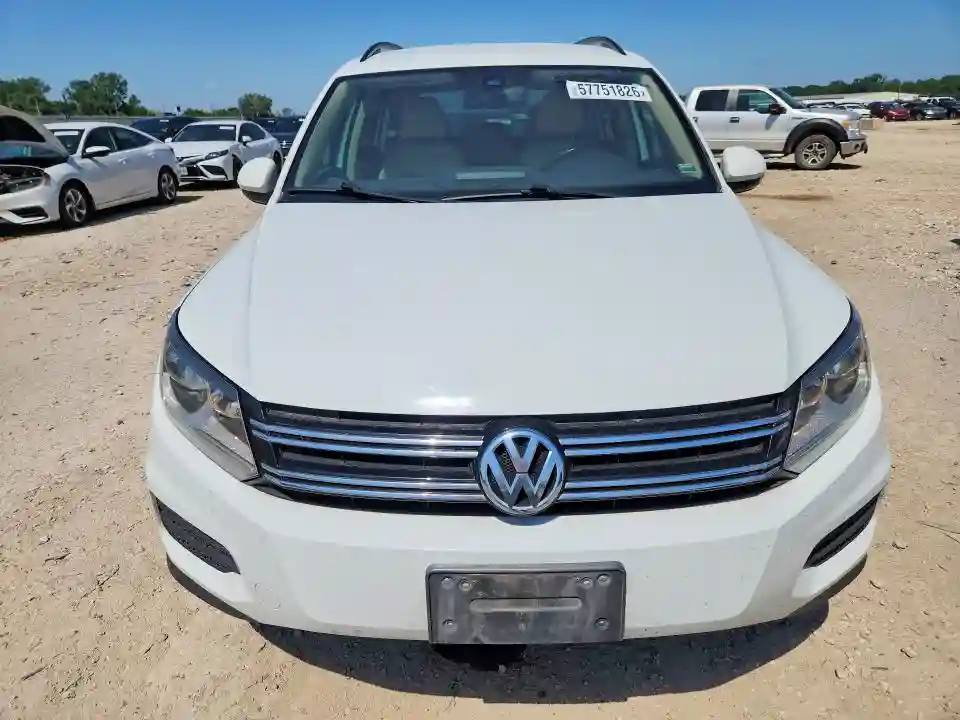 WVGAV7AX5HK026552 2017 VOLKSWAGEN TIGUAN-4