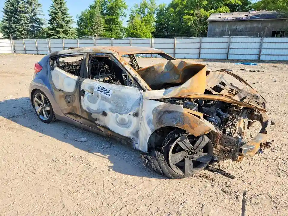 KMHTC6AD4GU303242 2016 HYUNDAI VELOSTER-3