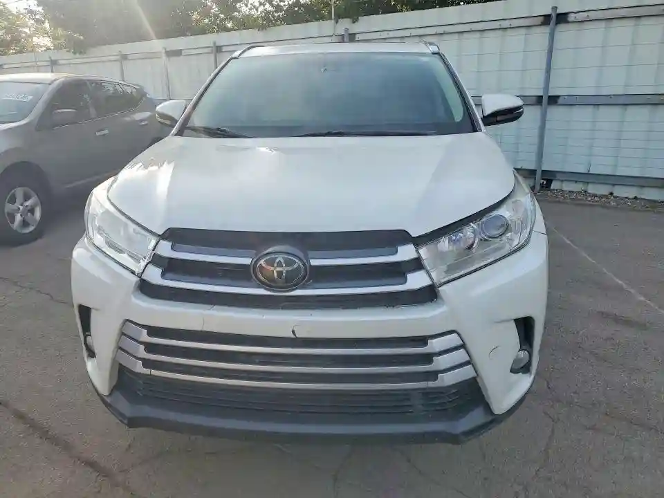 5TDJZRFH3KS582736 2019 TOYOTA HIGHLANDER-4