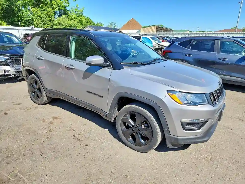 3C4NJDBB2LT150255 2020 JEEP COMPASS-3
