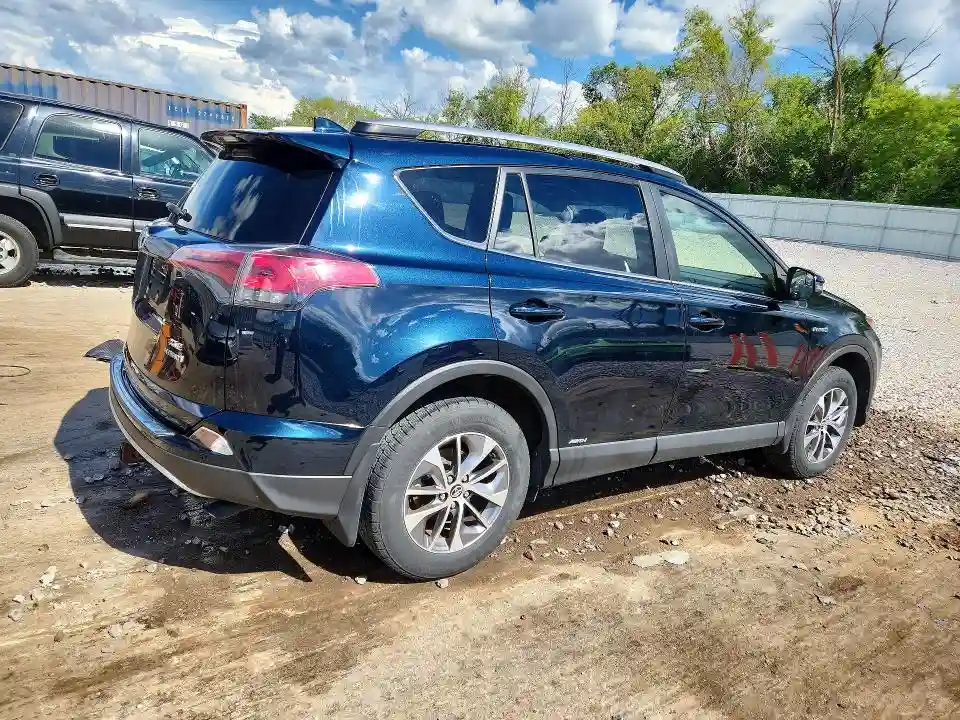 JTMRJREV9HD126228 2017 TOYOTA RAV4-2