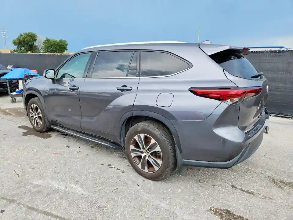 5TDGZRBH2MS547964 2021 TOYOTA HIGHLANDER-1
