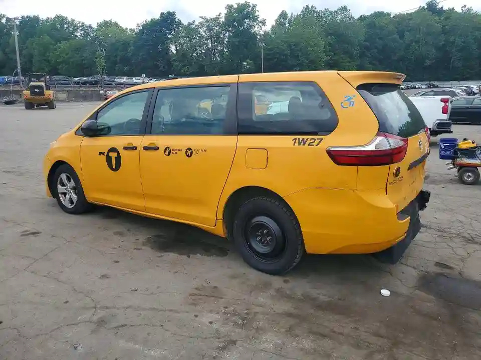 5TDZZ3DC2HS858730 2017 TOYOTA SIENNA-1