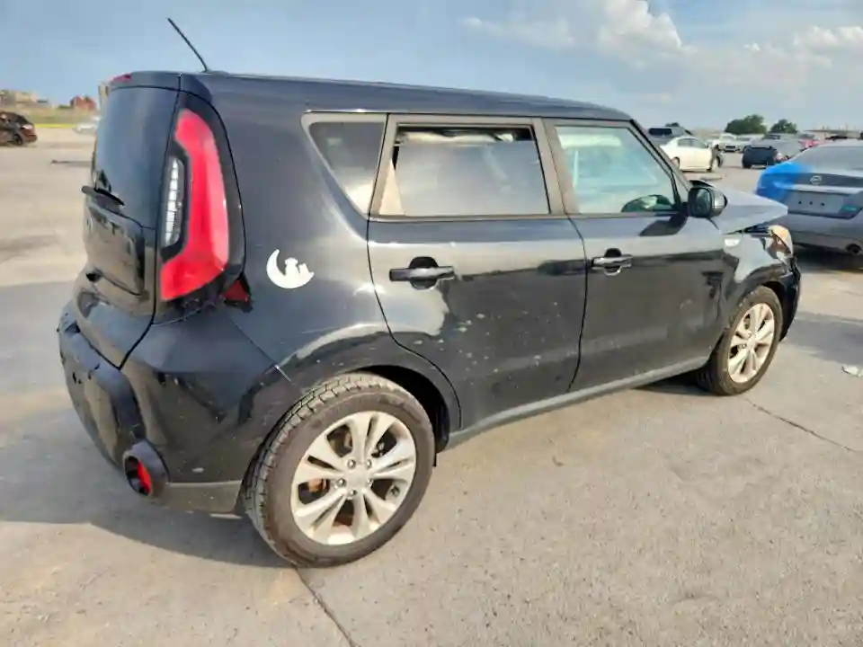 KNDJP3A55G7328673 2016 KIA SOUL-2