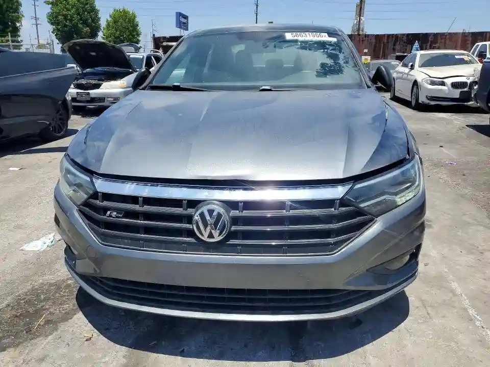 3VWC57BU5KM053300 2019 VOLKSWAGEN JETTA-4