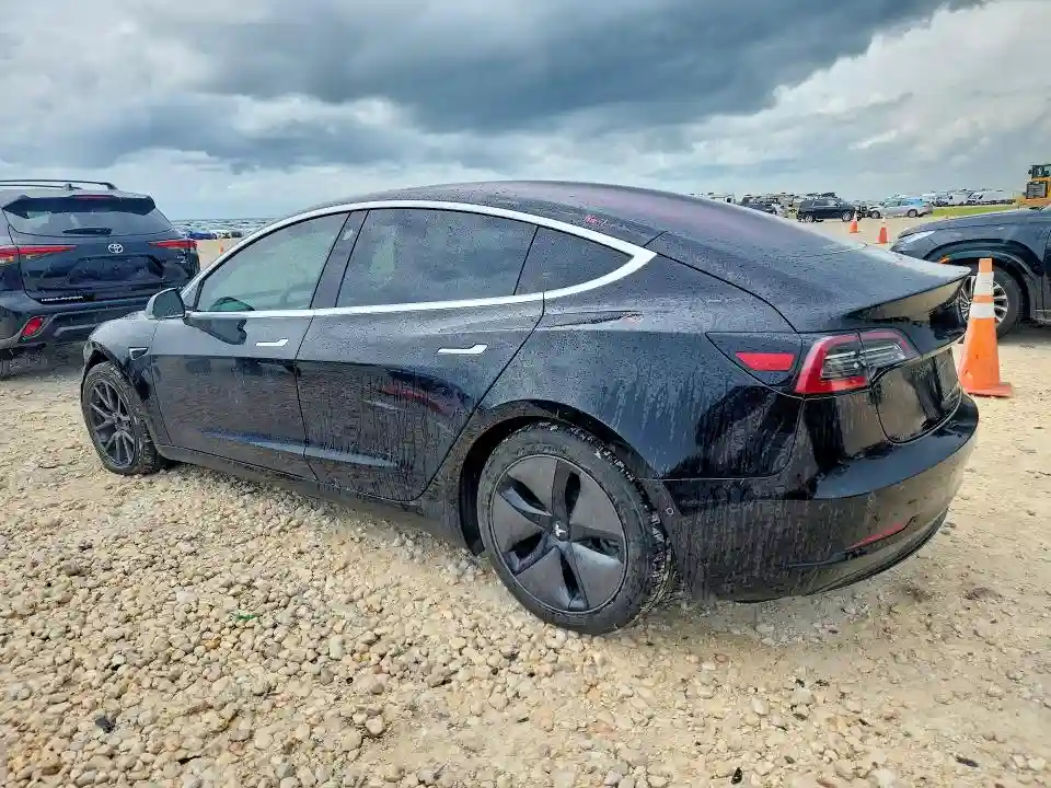 5YJ3E1EA3JF172354 2018 TESLA MODEL 3-1