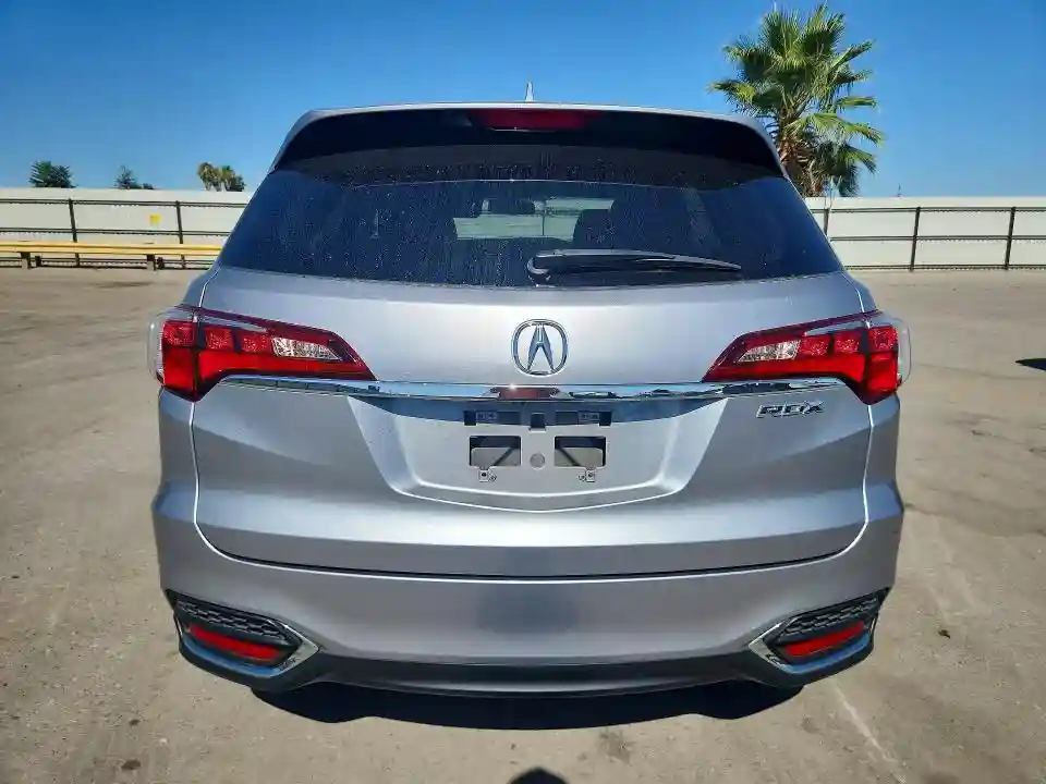 5J8TB3H38JL011384 2018 ACURA RDX-5
