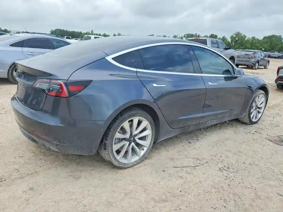 5YJ3E1EA5JF151666 2018 TESLA MODEL 3-2