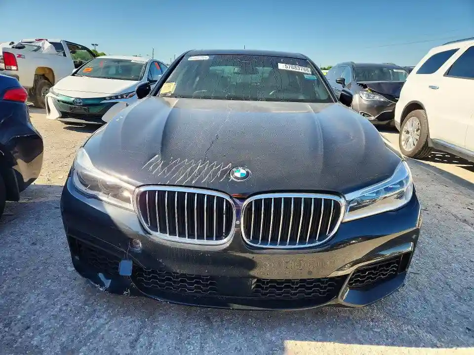 WBA7F0C54JGM22962 2018 BMW 7 SERIES-4