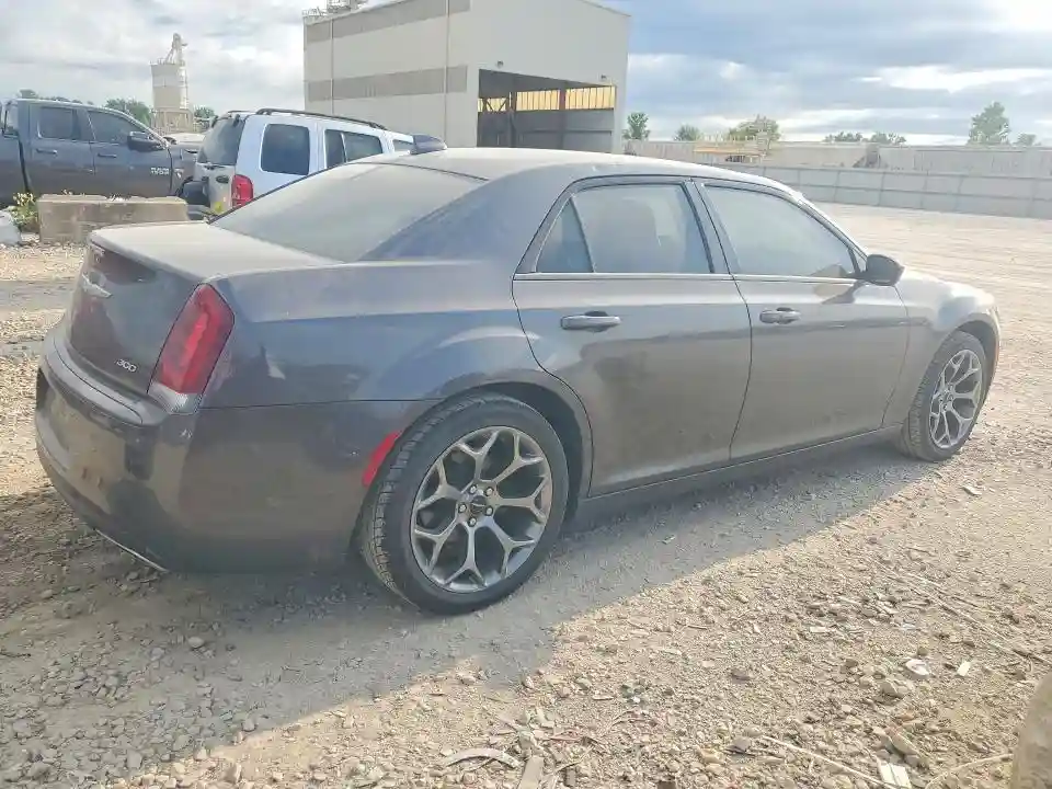 2C3CCAAG0JH317283 2018 CHRYSLER 300-2