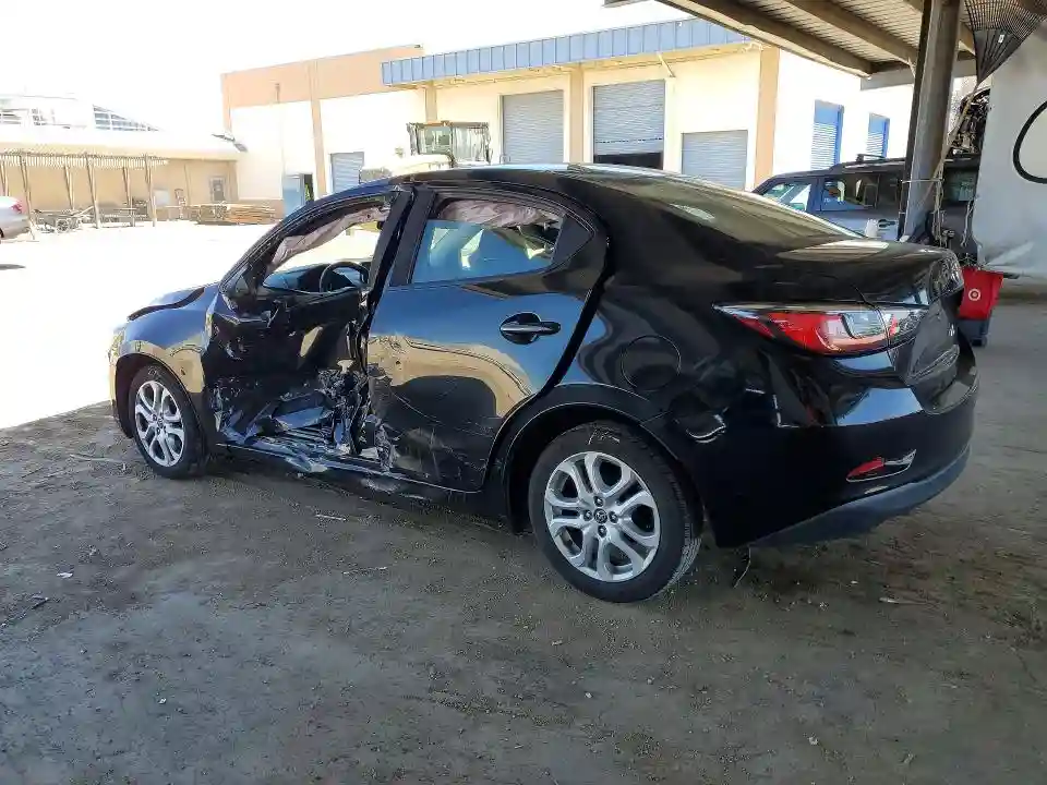 3MYDLBYV3HY180999 2017 TOYOTA YARIS-1