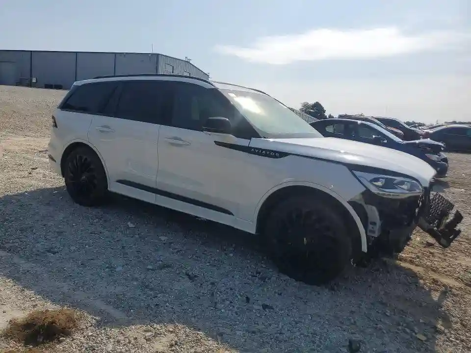 5LM5J7WC3PGL24518 2023 LINCOLN AVIATOR-3