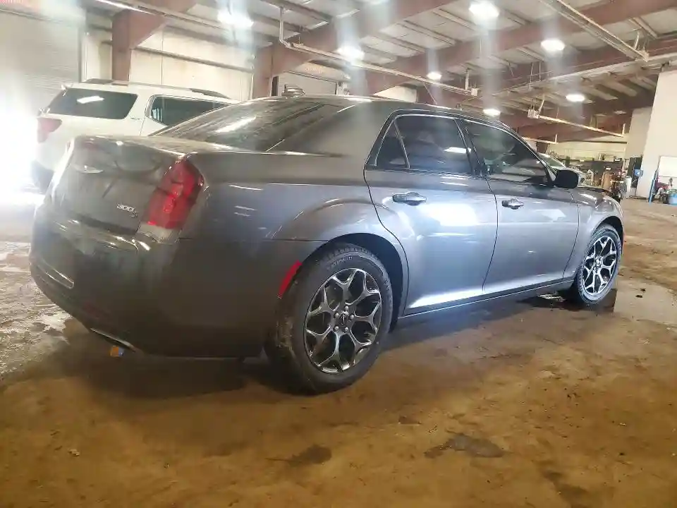 2C3CCAGG0GH261975 2016 CHRYSLER 300-2