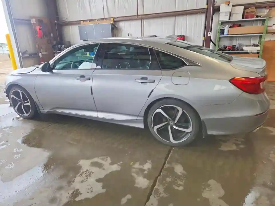 1HGCV1F34JA809648 2018 HONDA ACCORD-1