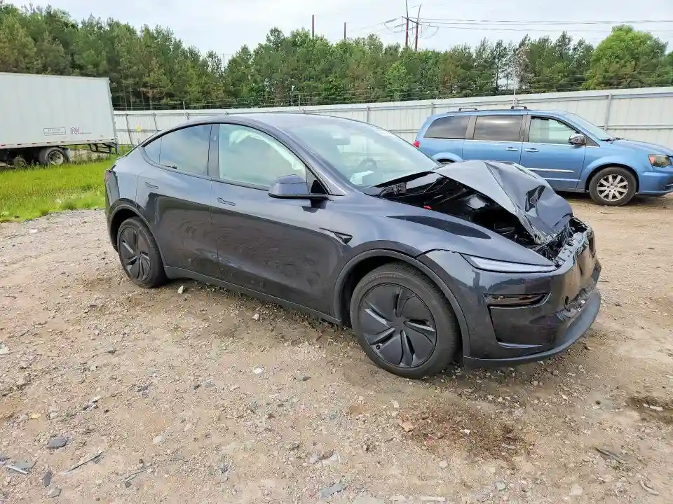 7SAYGAEE1TF617781 2026 TESLA MODEL Y-3