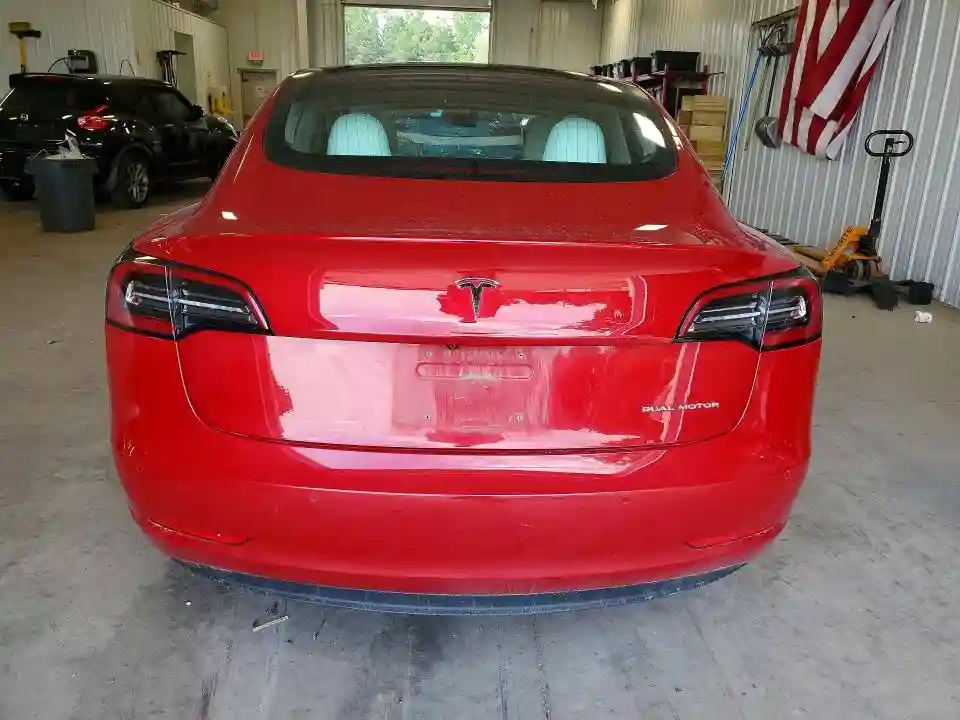 5YJ3E1EB3JF075101 2018 TESLA MODEL 3-5