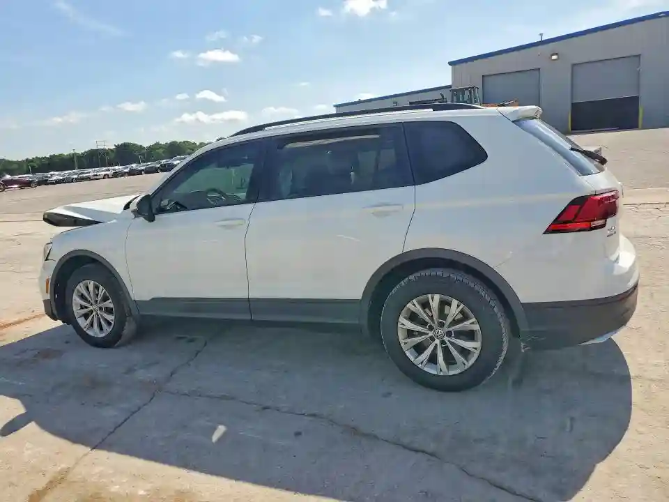 3VV1B7AX5KM162338 2019 VOLKSWAGEN TIGUAN-1