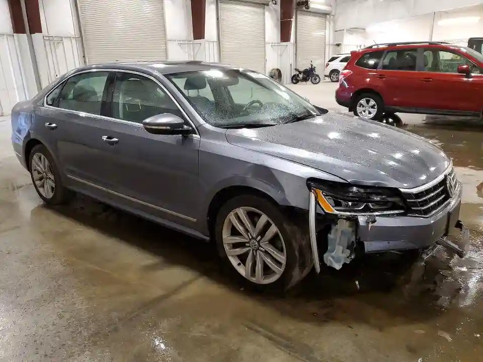 1VWGT7A36HC033969 2017 VOLKSWAGEN PASSAT-3
