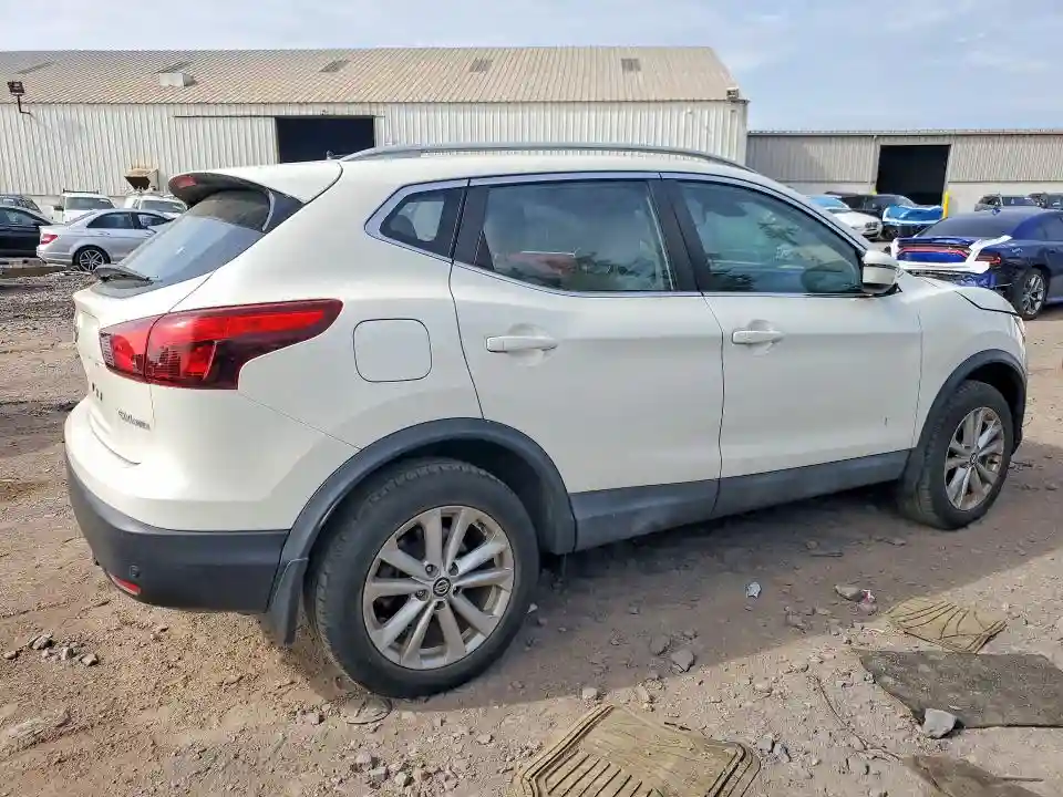JN1BJ1CR4KW341815 2019 NISSAN ROGUE-2