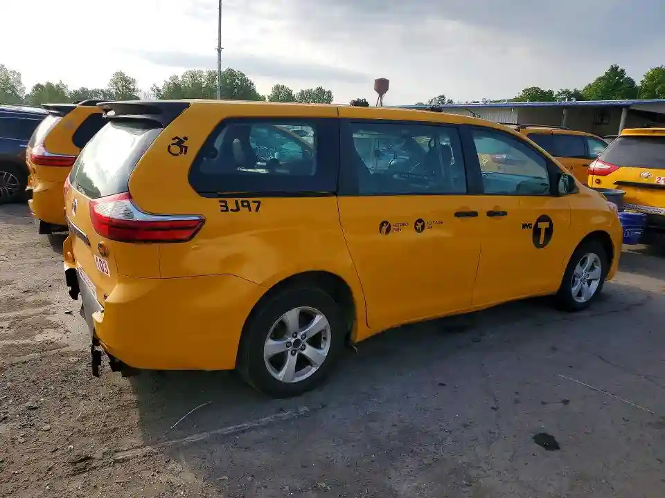 5TDZK3DC2GS718146 2016 TOYOTA SIENNA-2