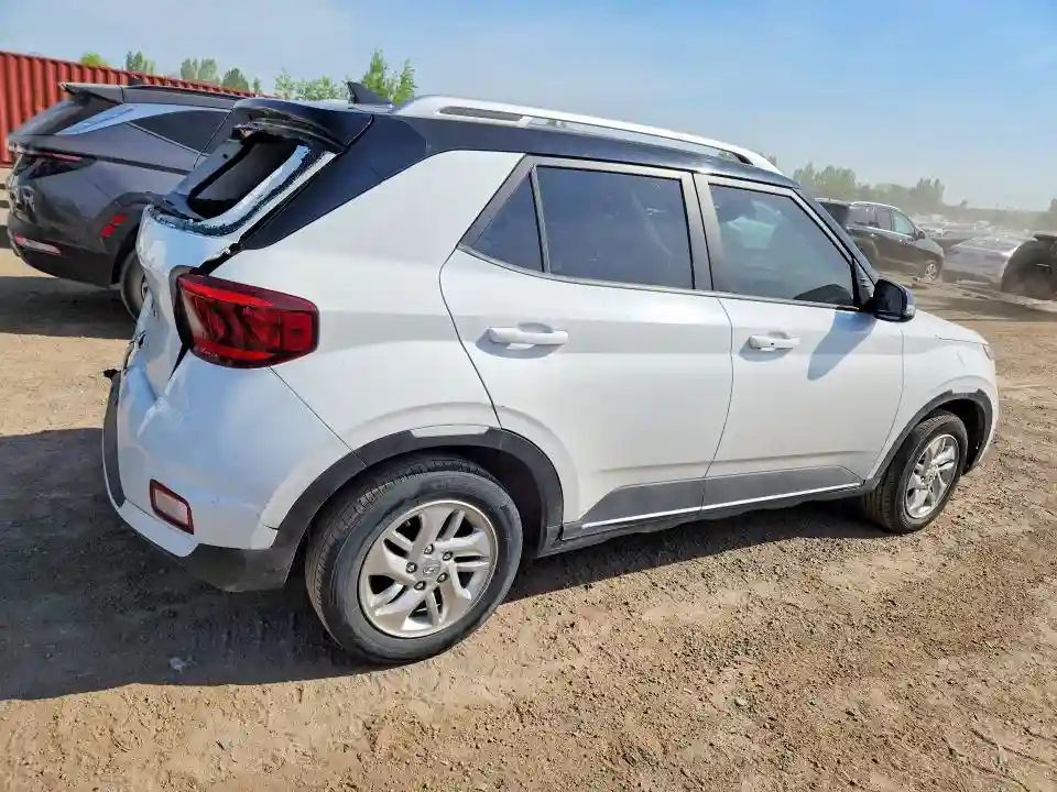 KMHRC8A37MU066979 2021 HYUNDAI VENUE-2