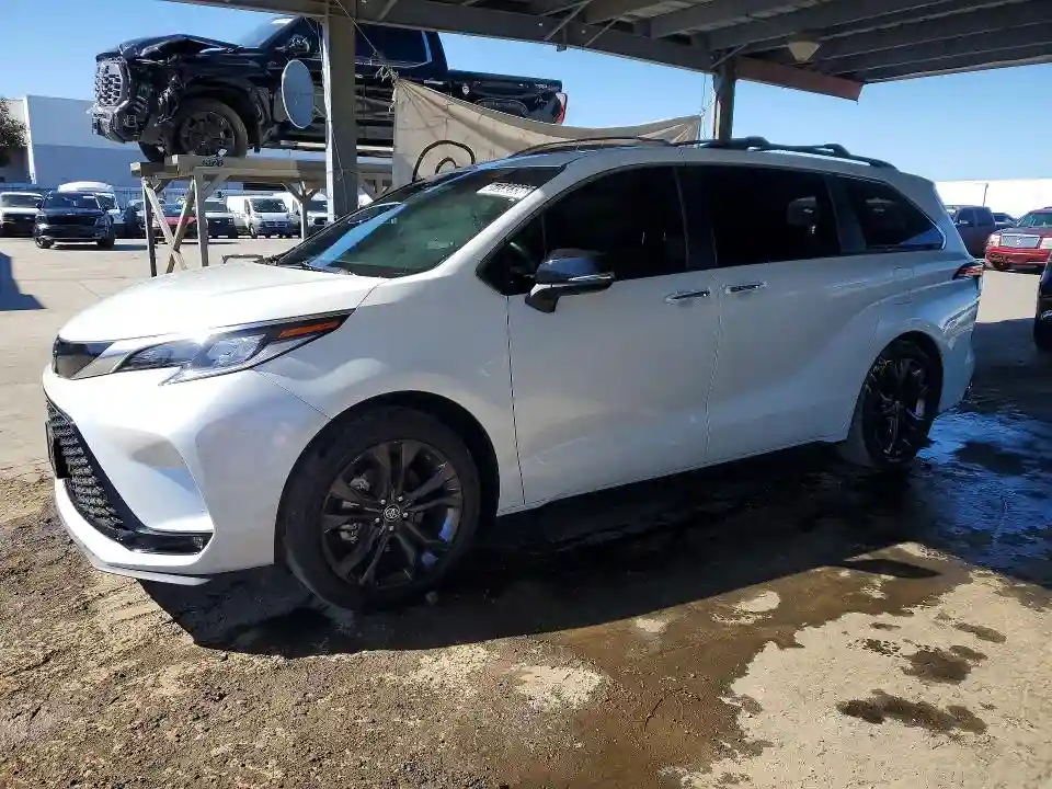 5TDCRKEC3PS146921 2023 TOYOTA SIENNA-0