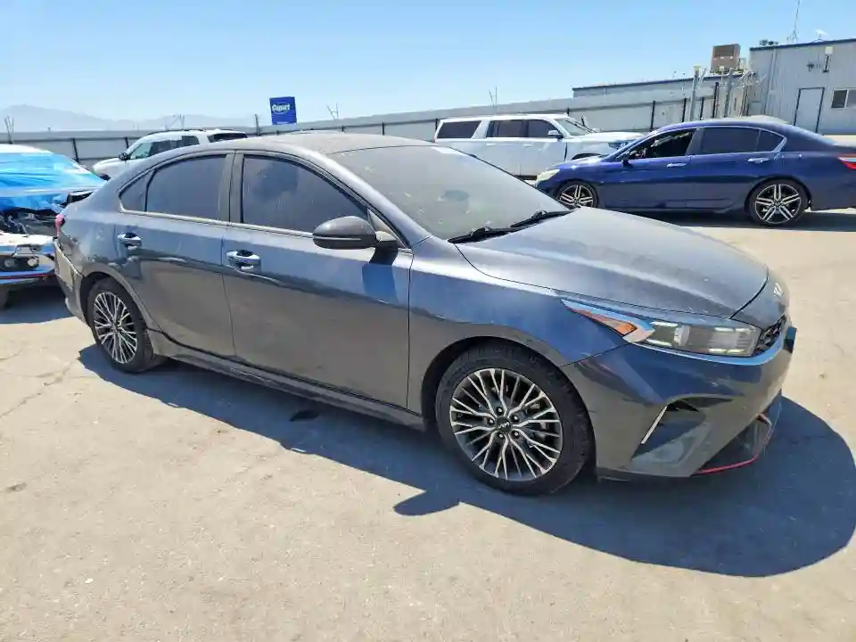 3KPF54AD1RE759670 2024 KIA FORTE-3