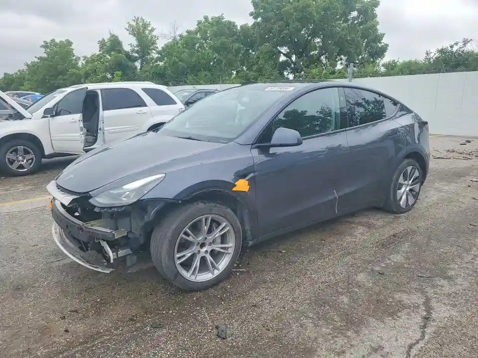 7SAYGDED9PF943407 2023 TESLA MODEL Y-0