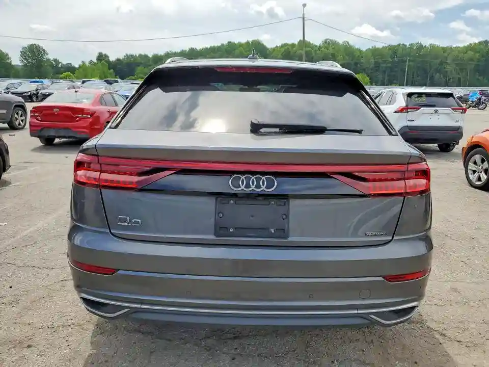 WA1AVAF12KD024429 2019 AUDI Q8-5