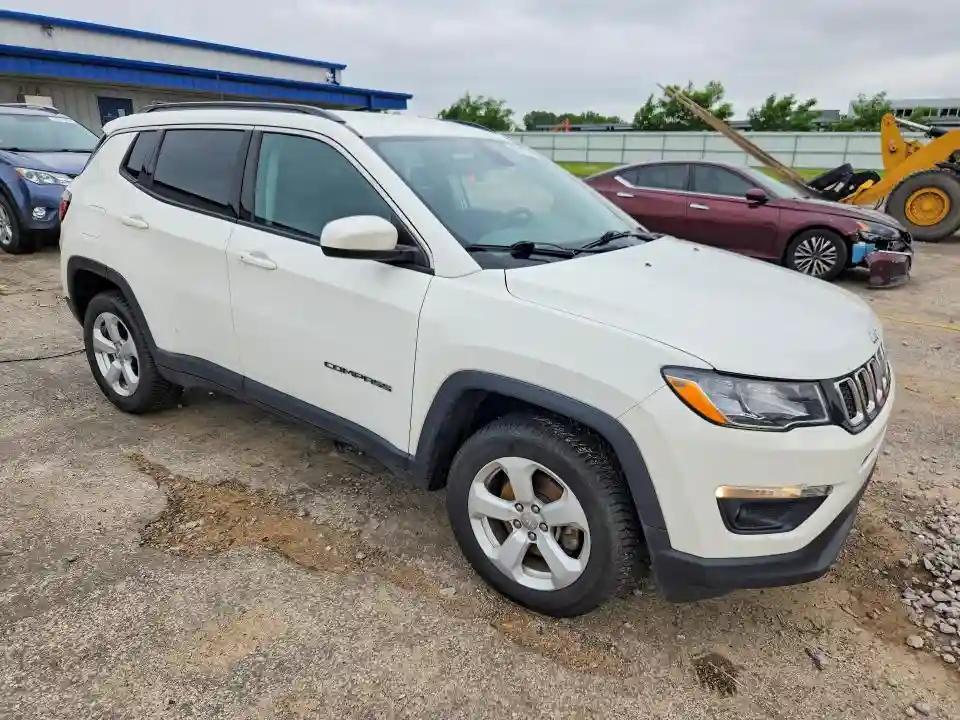 3C4NJDBB2LT132855 2020 JEEP COMPASS-3