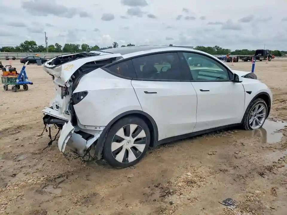 5YJYGDED8MF110626 2021 TESLA MODEL Y-2