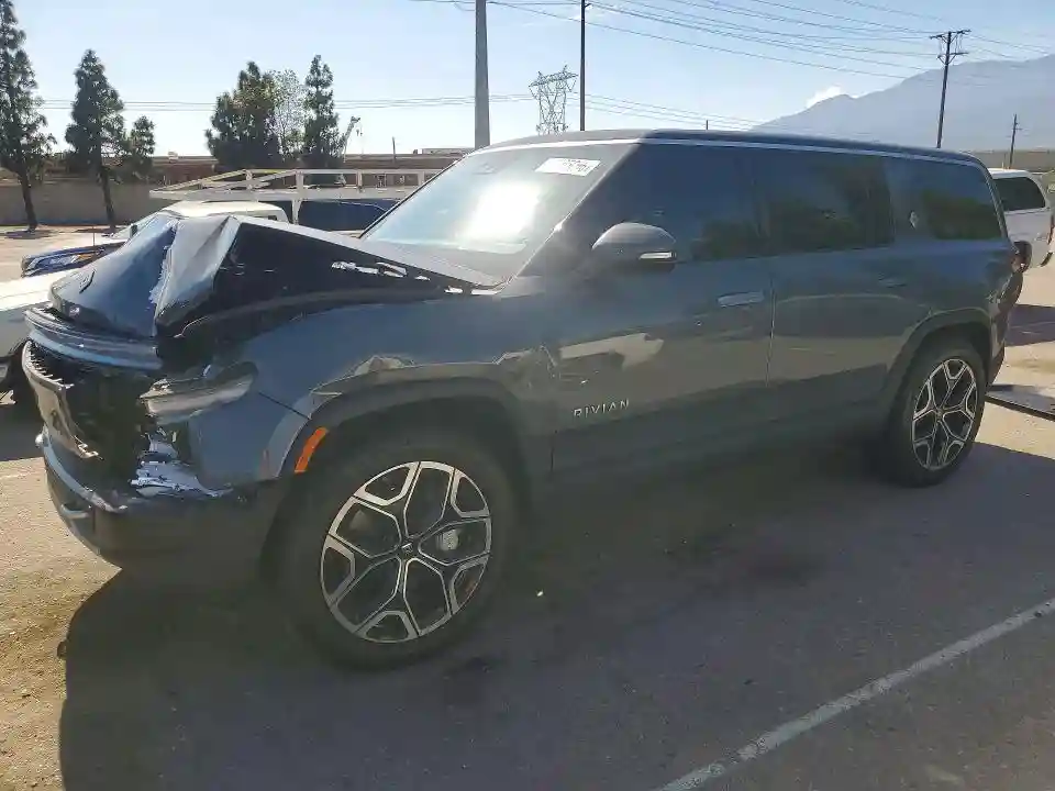 7PDSGBBA2SN071477 2025 RIVIAN RIS-0