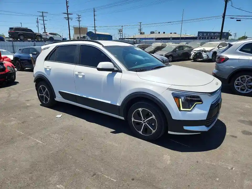 KNDCP3LE4S5237453 2025 KIA NIRO-3