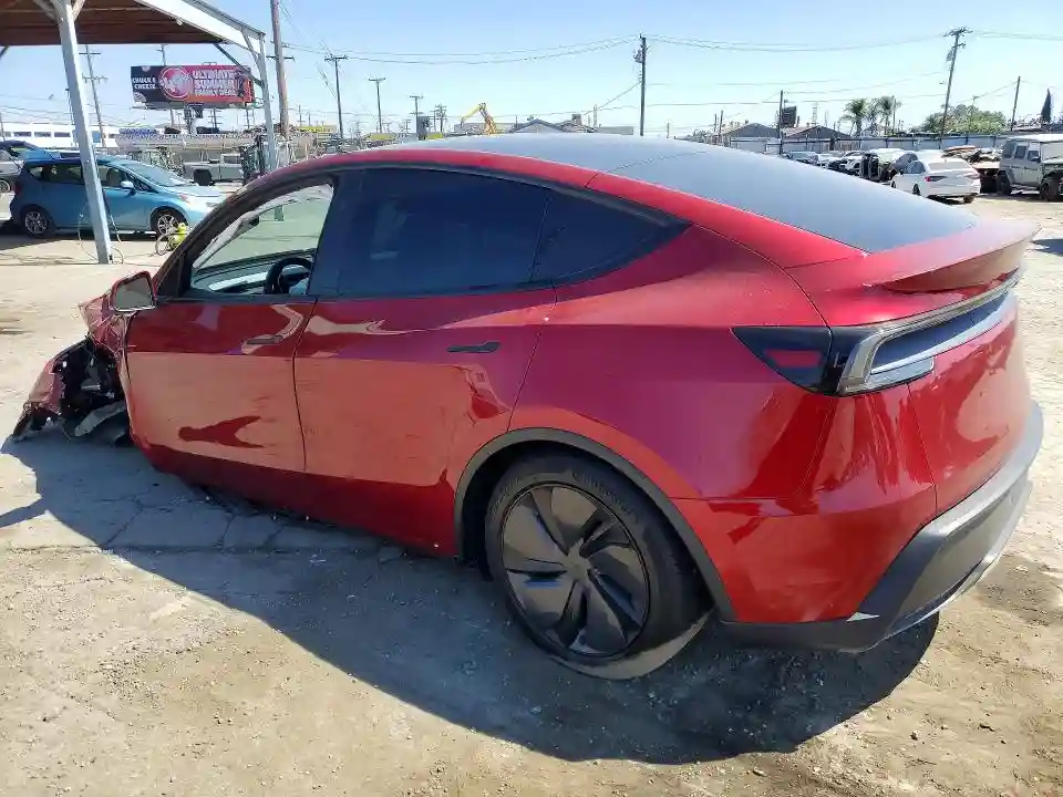 7SAYGDED5TF377045 2026 TESLA MODEL Y-1