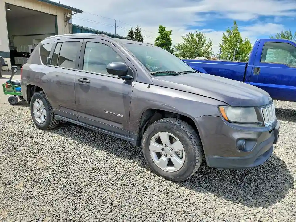 1C4NJCBA8GD547627 2016 JEEP COMPASS-3