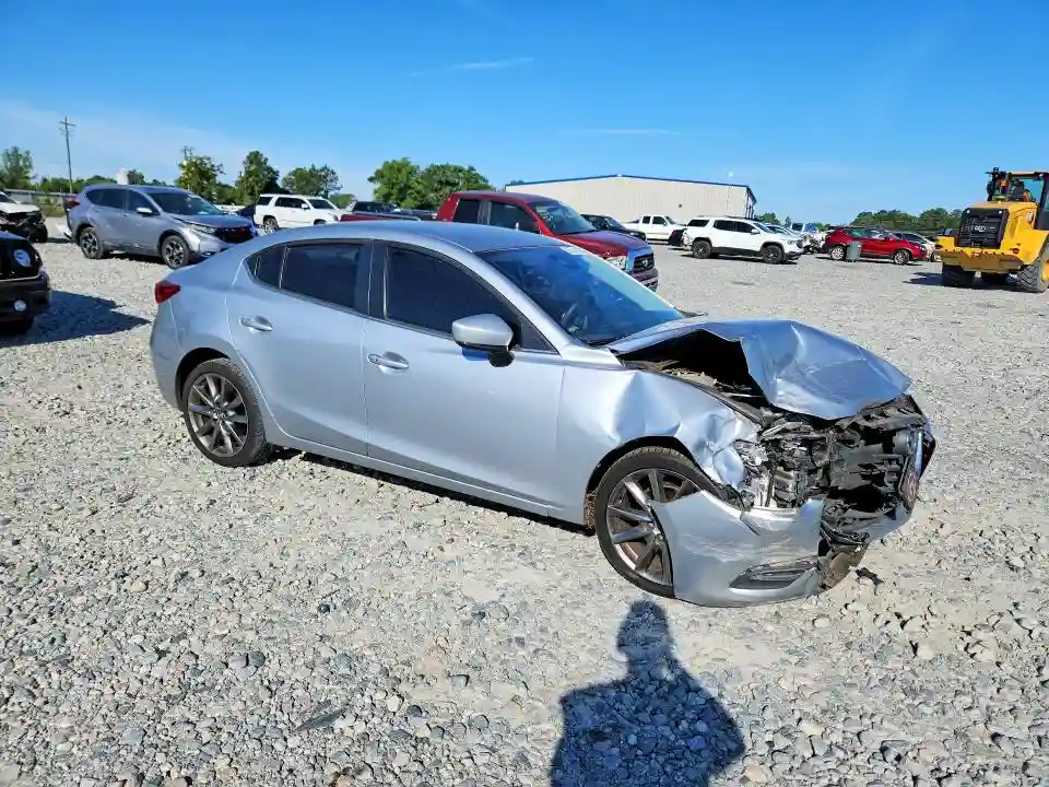 3MZBN1V37JM200713 2018 MAZDA 3-3