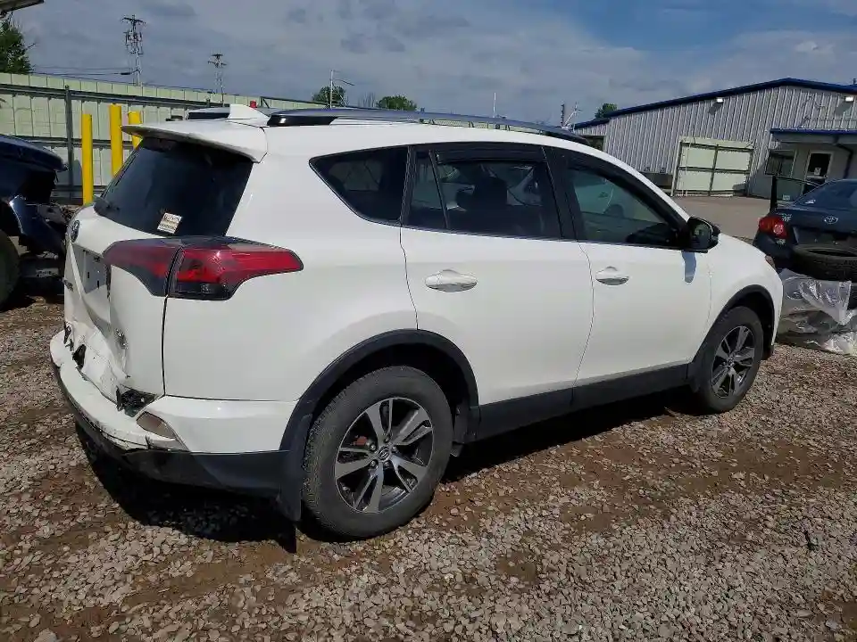 JTMRFREV6JJ721384 2018 TOYOTA RAV4-2