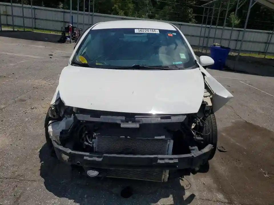 KNADM4A38H6037261 2017 KIA RIO LX-4