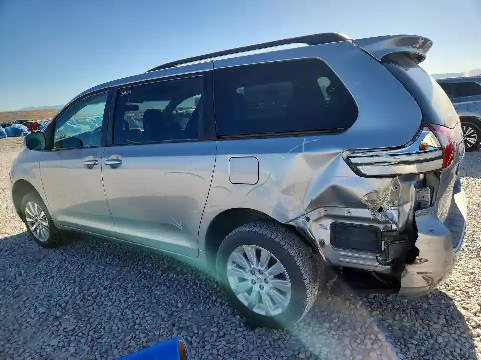 5TDDK3DC9FS117180 2015 TOYOTA SIENNA-1