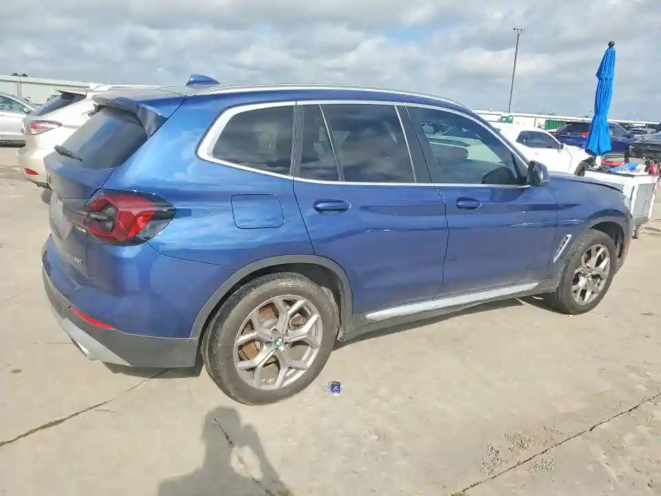 WBX47DP08PN218858 2023 BMW X3-2