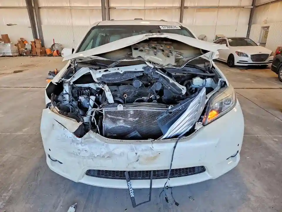 5TDDZ3DC5HS156489 2017 TOYOTA SIENNA-4