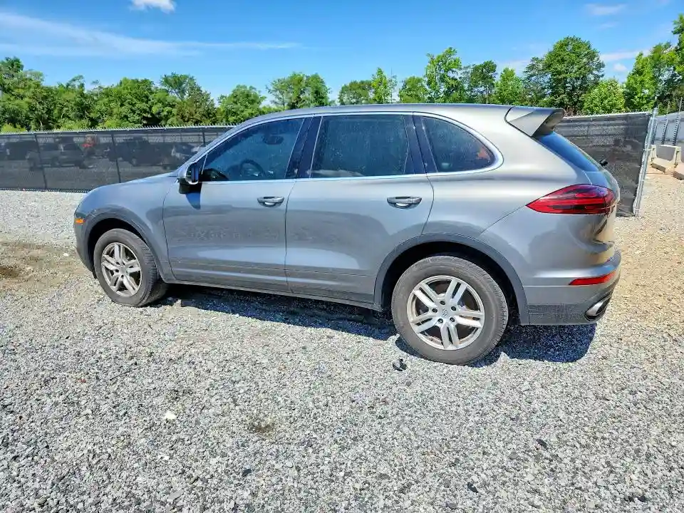 WP1AA2A26HKA92064 2017 PORSCHE CAYENNE-1