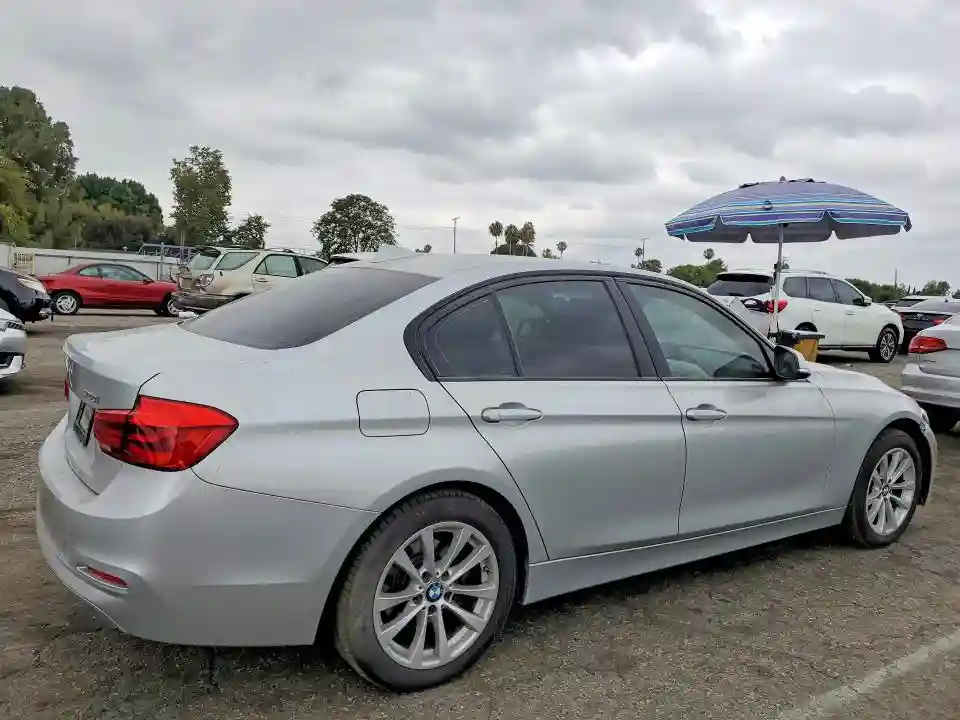 WBA8A9C50JAD27697 2018 BMW 3 SERIES-2