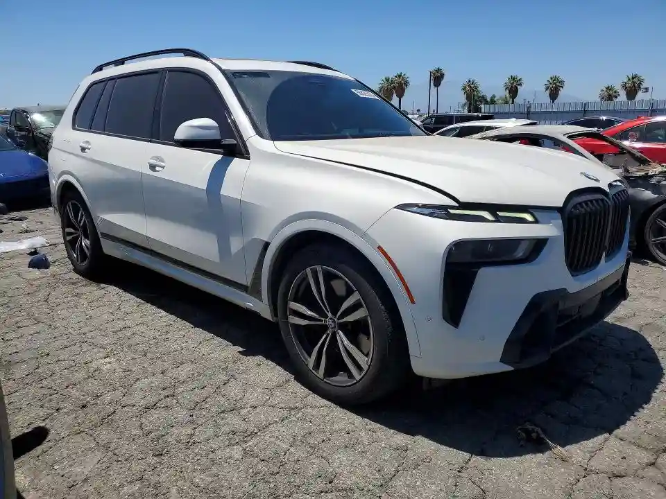 5UX23EM05P9P84249 2023 BMW X7-3