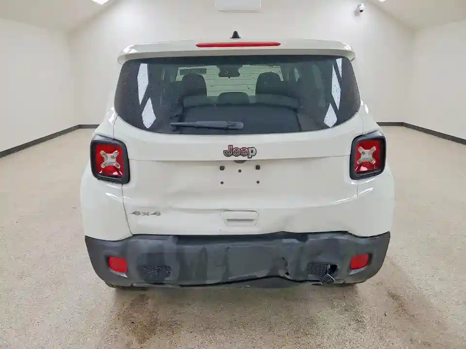 ZACNJDB16PPP68101 2023 JEEP RENEGADE-5